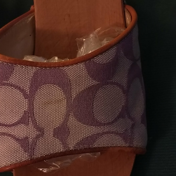 Authentic Coach clogs, size 9 - Picture 9 of 9